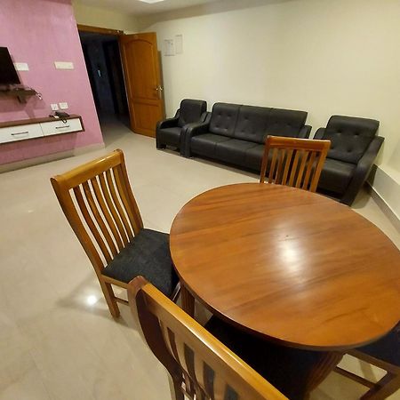 Hotel Sree Gokulam Apartments Guruvāyūr Extérieur photo