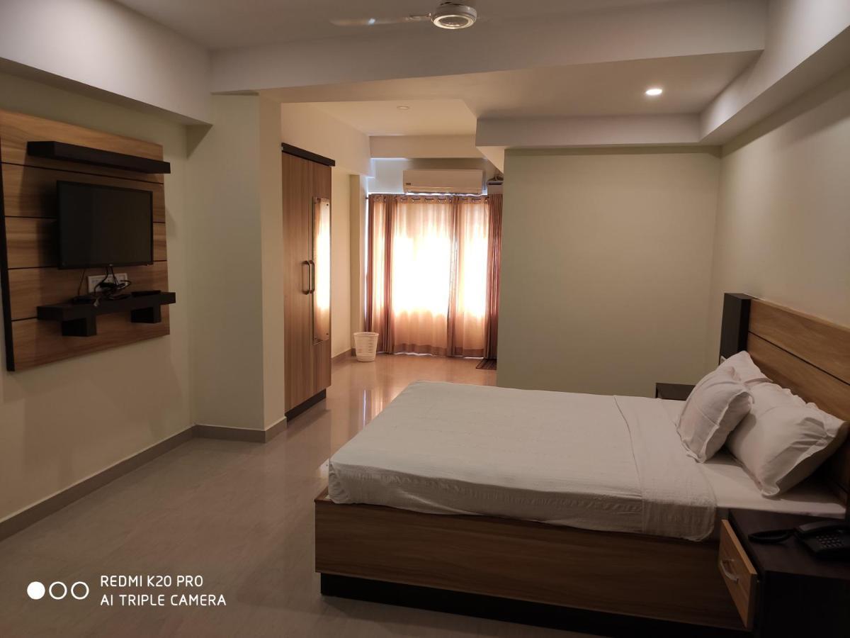Hotel Sree Gokulam Apartments Guruvāyūr Extérieur photo
