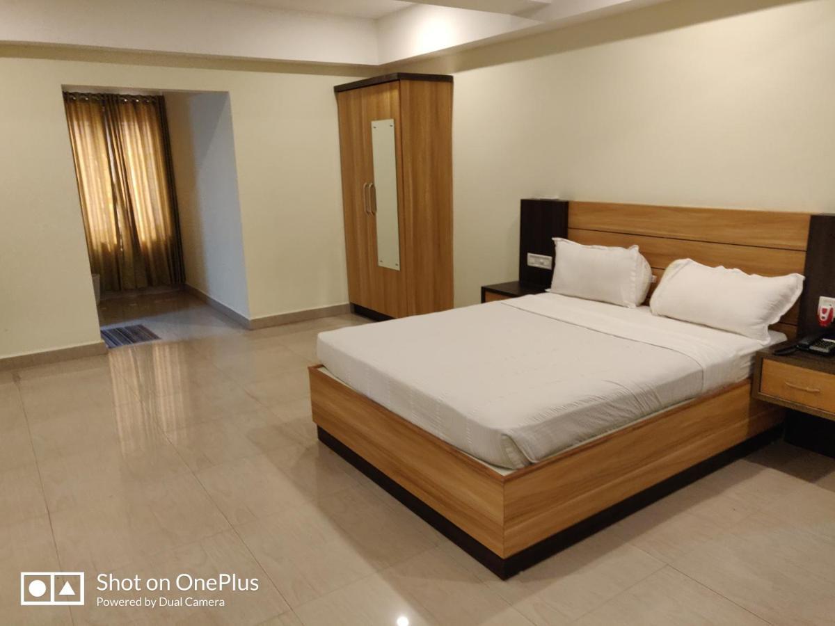 Hotel Sree Gokulam Apartments Guruvāyūr Extérieur photo