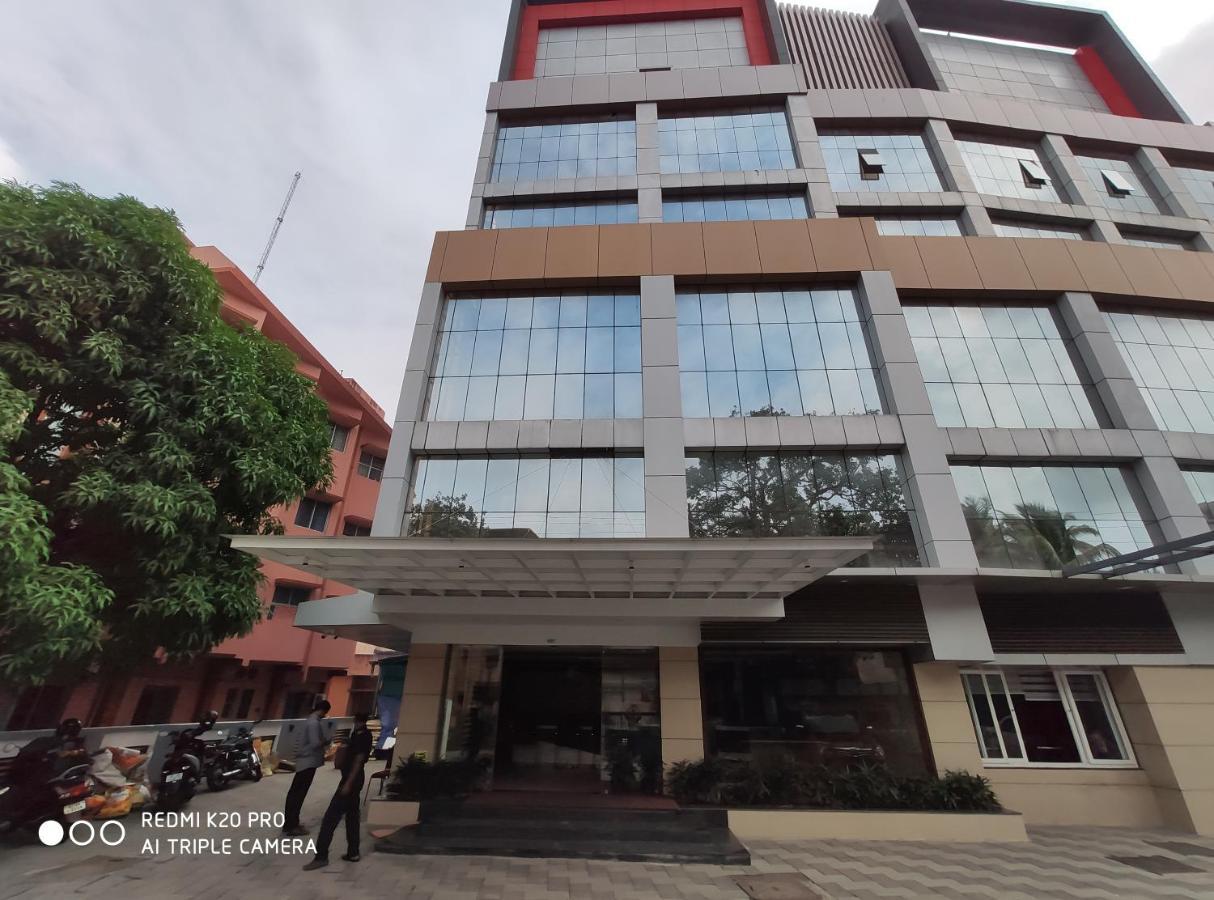 Hotel Sree Gokulam Apartments Guruvāyūr Extérieur photo