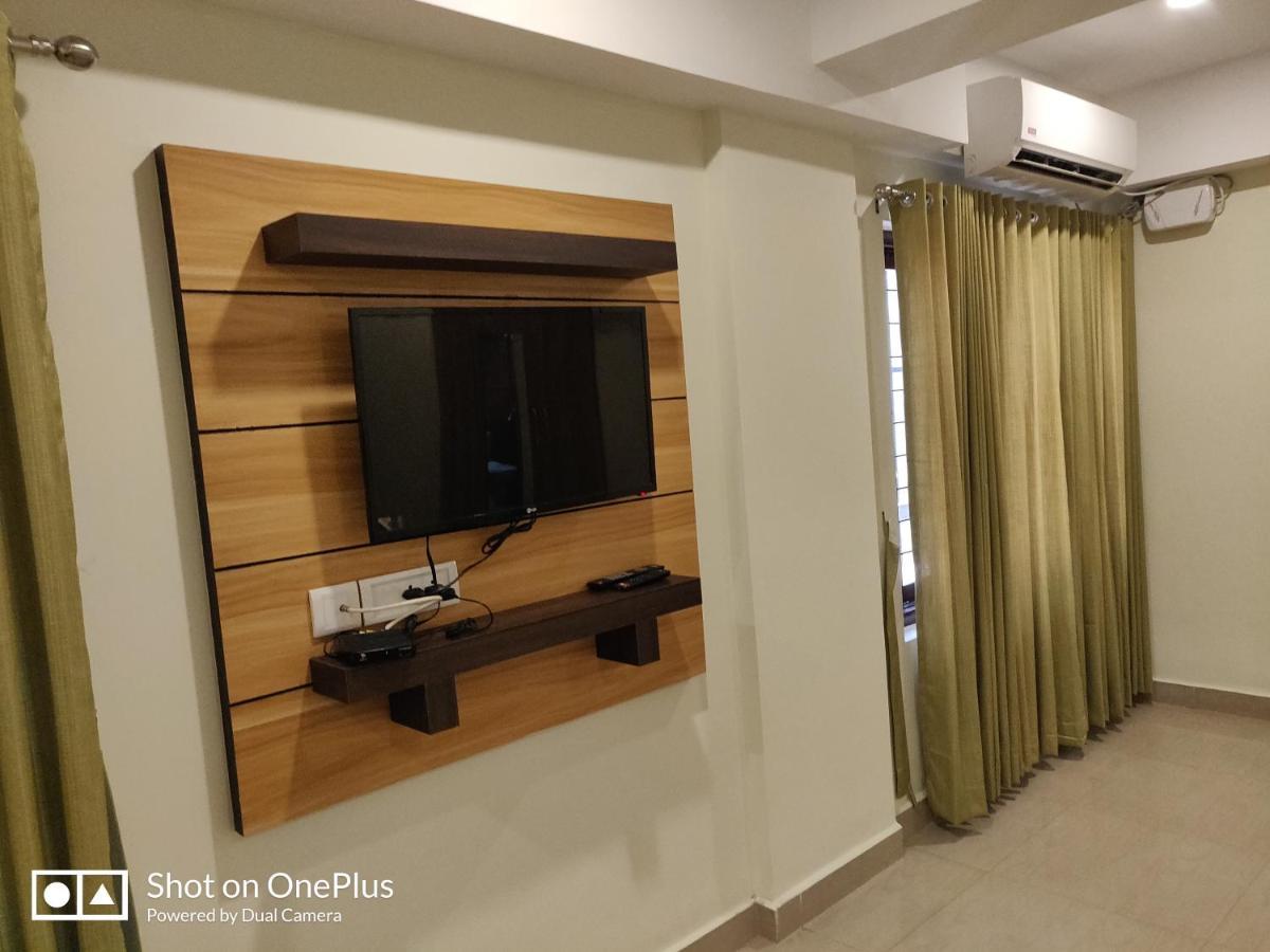 Hotel Sree Gokulam Apartments Guruvāyūr Extérieur photo