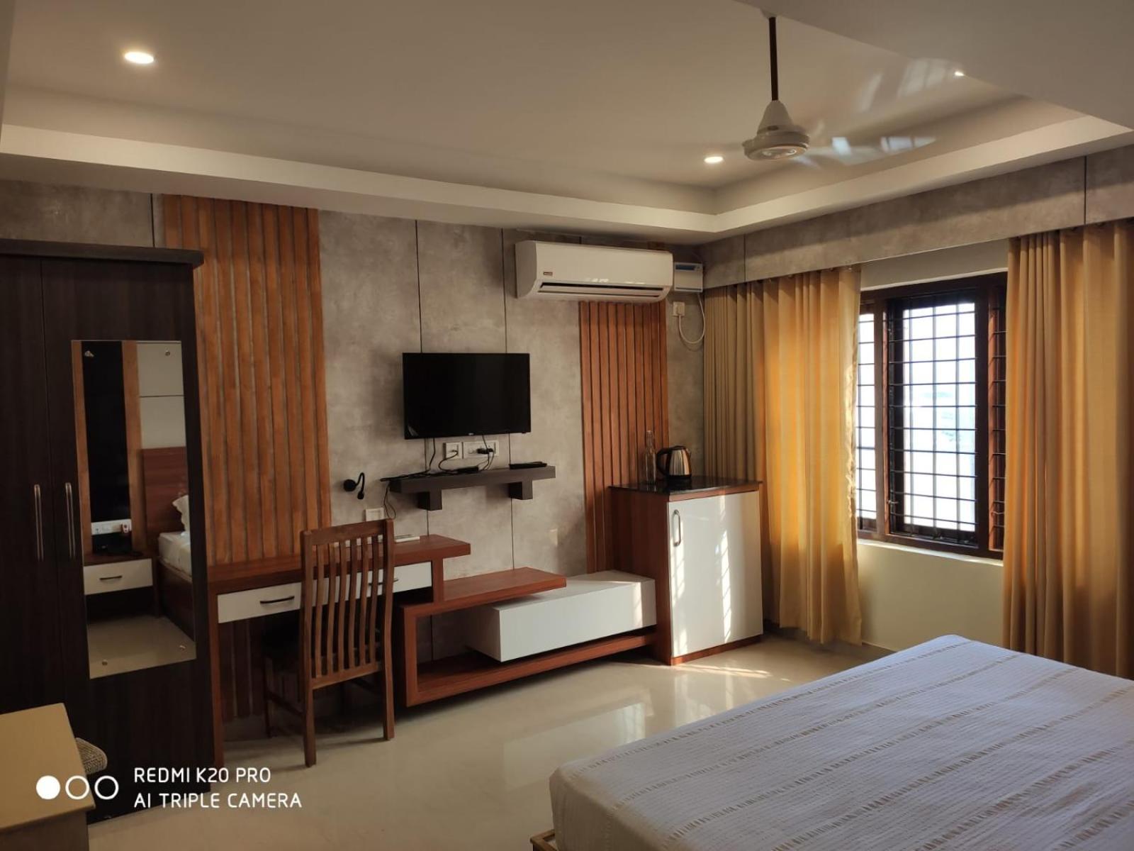 Hotel Sree Gokulam Apartments Guruvāyūr Extérieur photo
